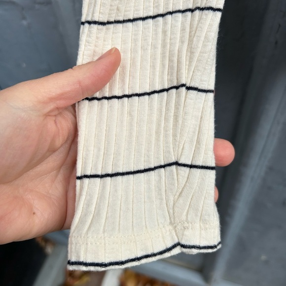 Vince Ribbed Striped Tee, Large - Picture 5 of 7